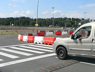 Reductor de velocidad SLOW de BENITO fabricado en material 100% reciclable y ecológico.